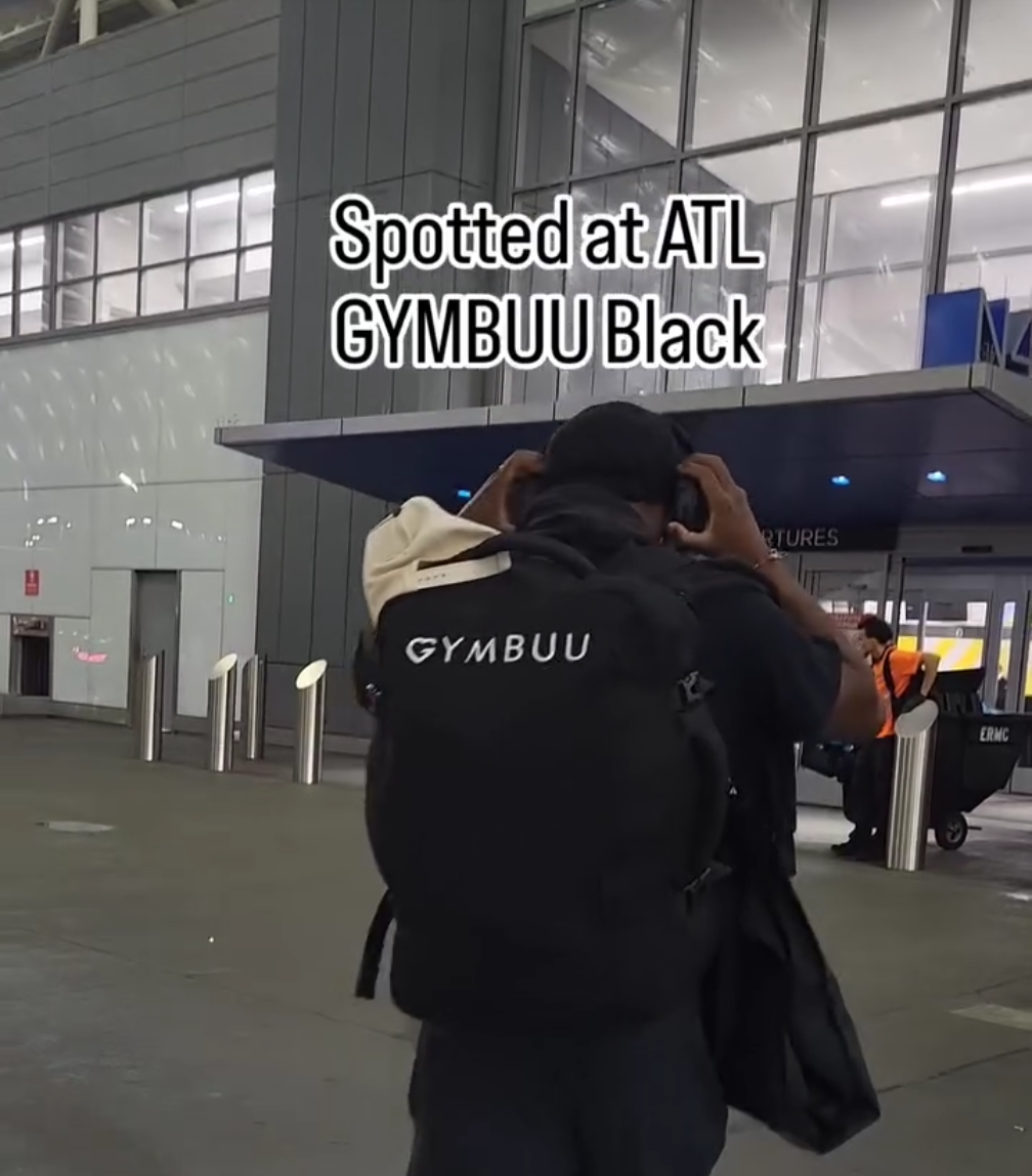 Over Packers Anonymous – 7 Secrets to Travel Light and Still Look Fly